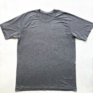 Lululemon Men’s Metal Vent tech short sleeve  shirt grey XL